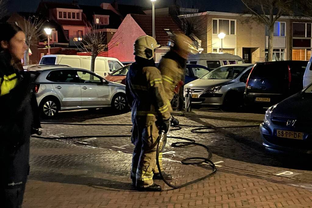 Brand zorgt voor schade aan personenauto
