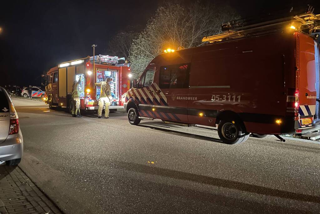 Auto raakt te water na vergeten handrem