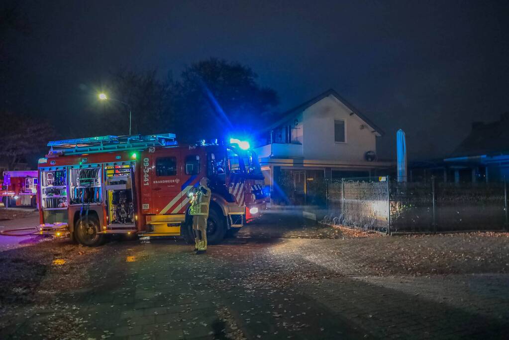 Uitslaande brand in winkelpand
