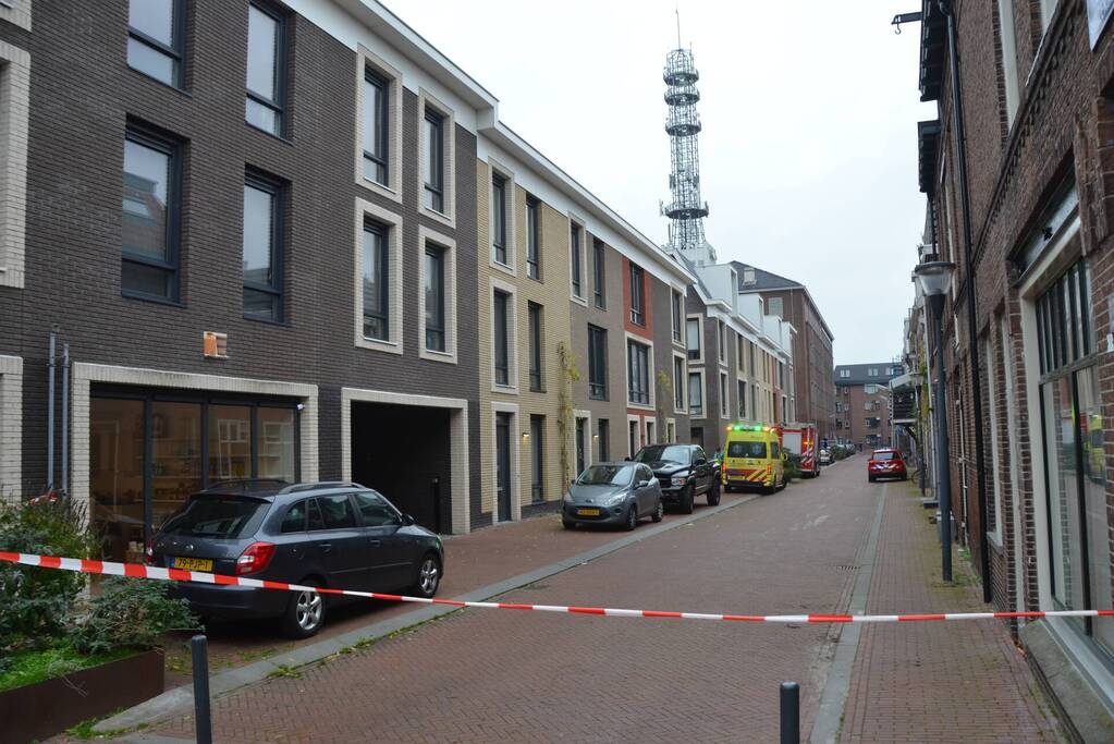 Straat afgezet na aanhouding van persoon