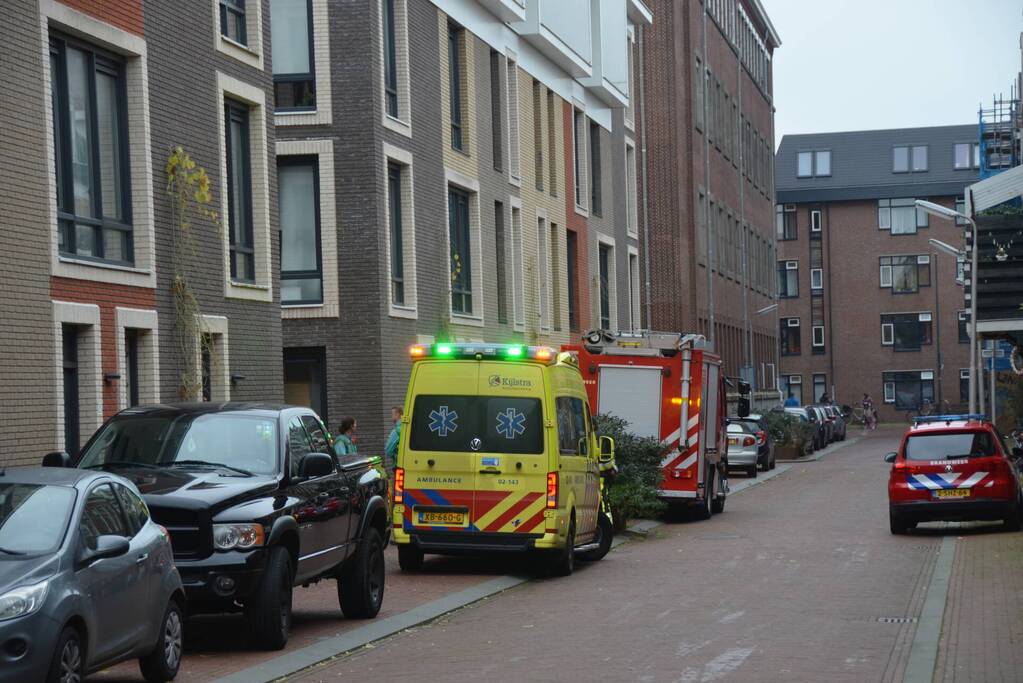 Straat afgezet na aanhouding van persoon