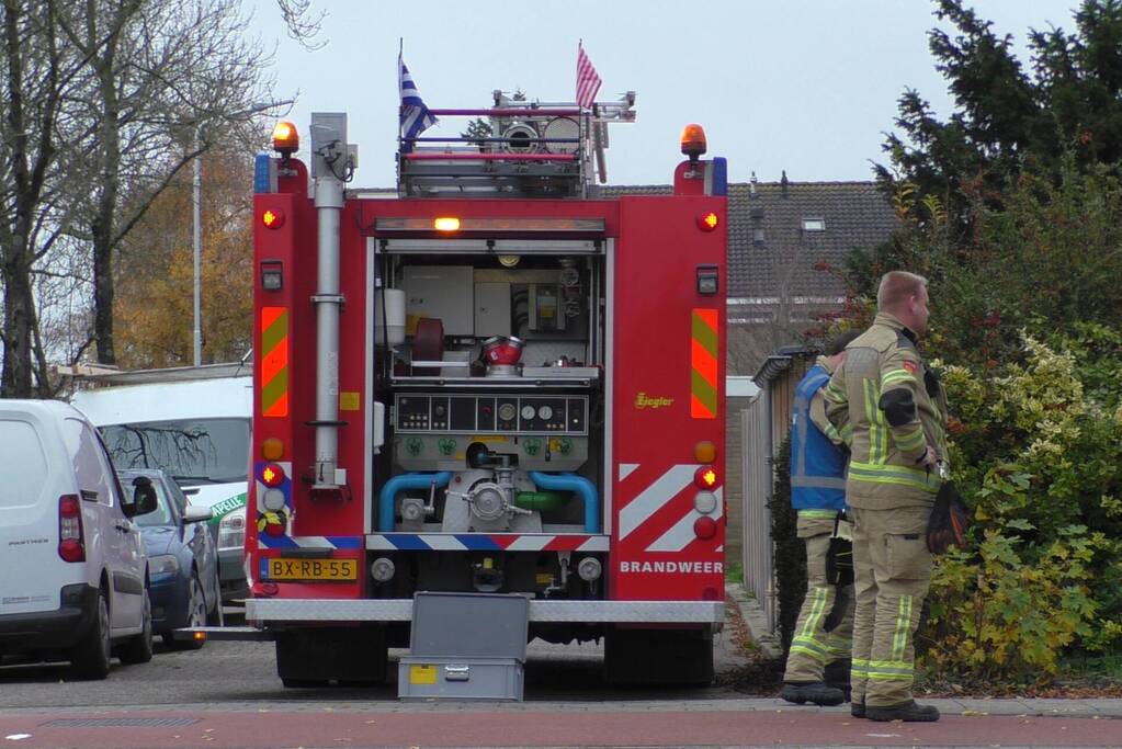 Brandweer pompt woning vol water leeg