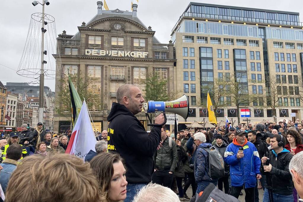 Enkele honderden mensen demonstreren tegen coronamaatregelen