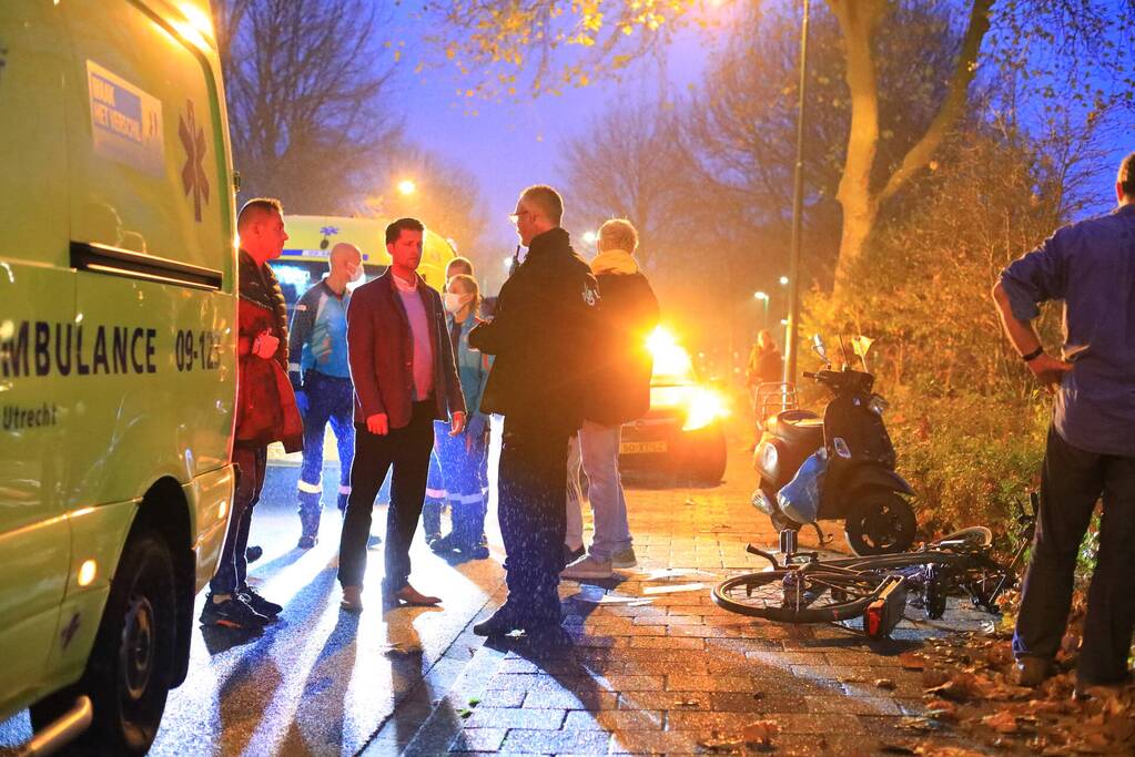 Persoon ernstig gewond bij botsing tussen fiets en scooter
