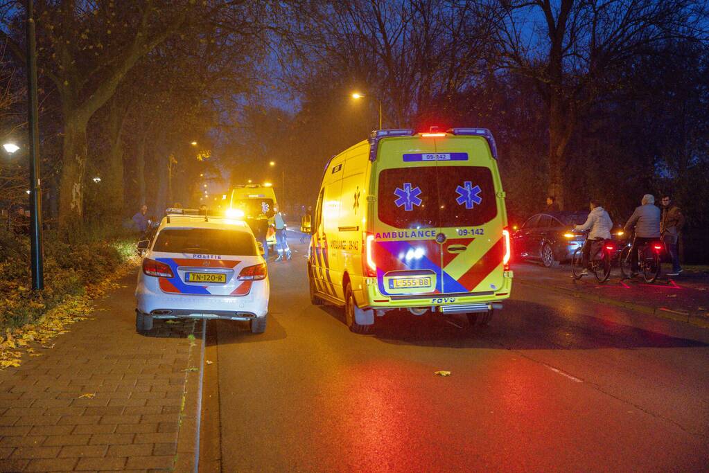 Persoon ernstig gewond bij botsing tussen fiets en scooter