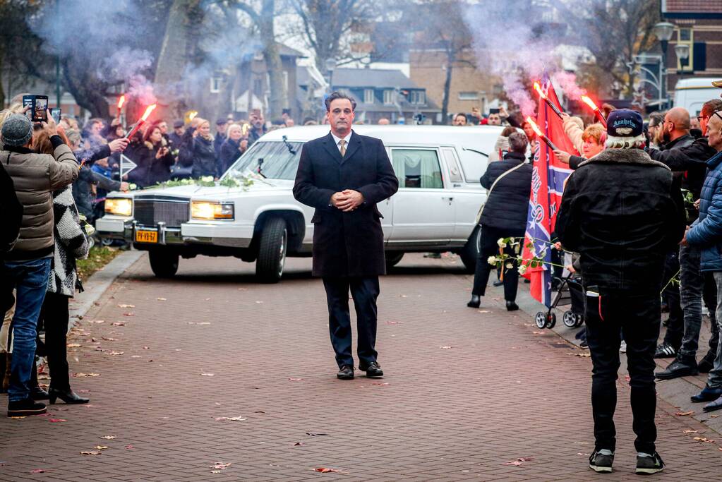 Afscheidsdienst van Mark Elbers druk bezocht