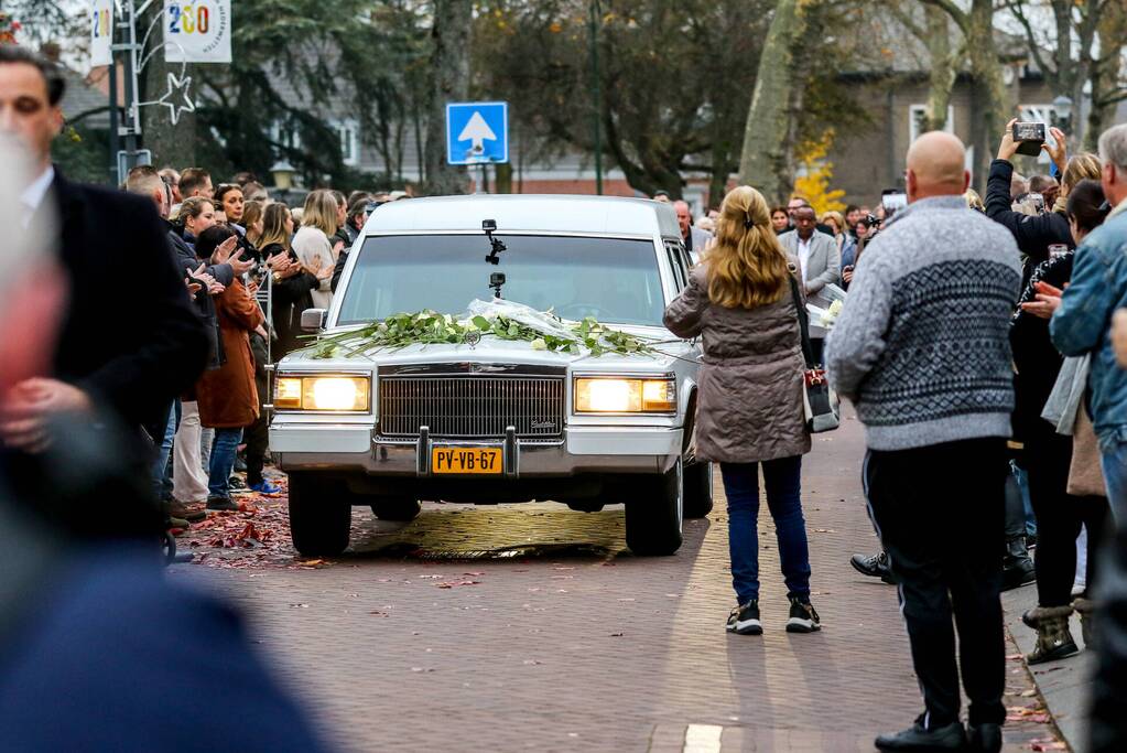 Afscheidsdienst van Mark Elbers druk bezocht