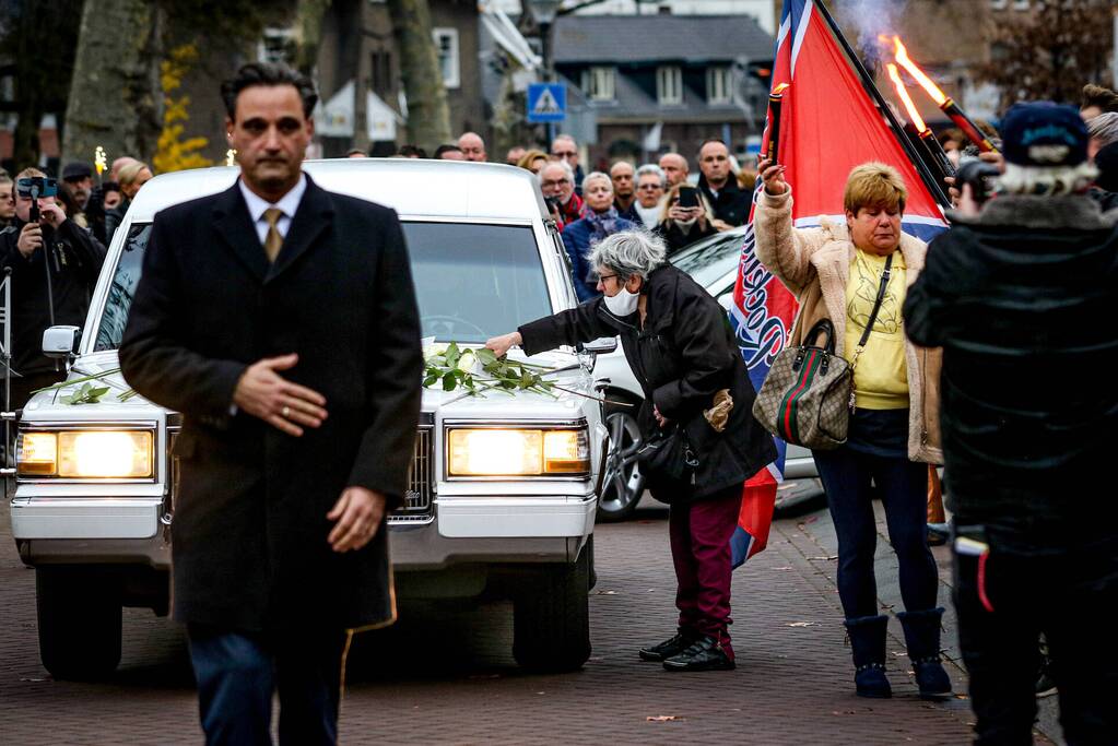 Afscheidsdienst van Mark Elbers druk bezocht