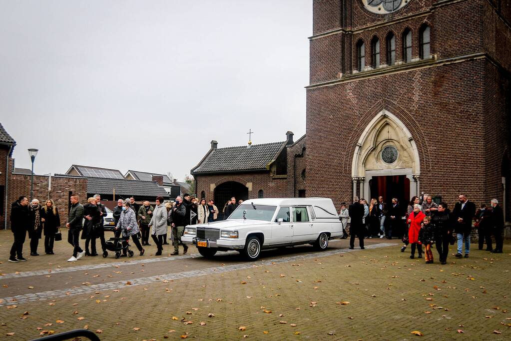 Afscheidsdienst van Mark Elbers druk bezocht