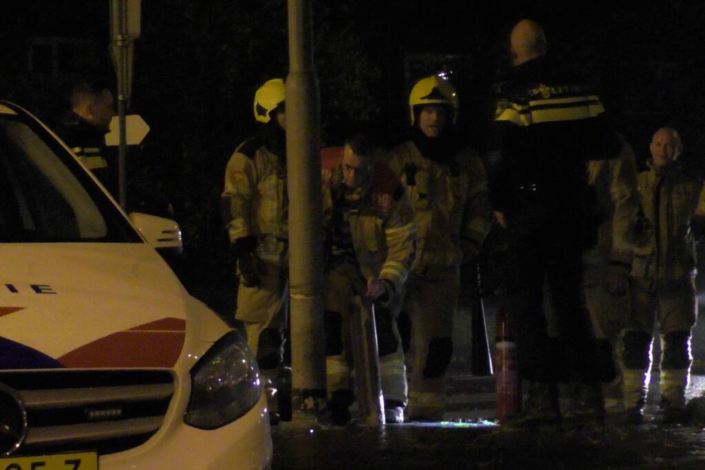 Lantaarnpaal in brand