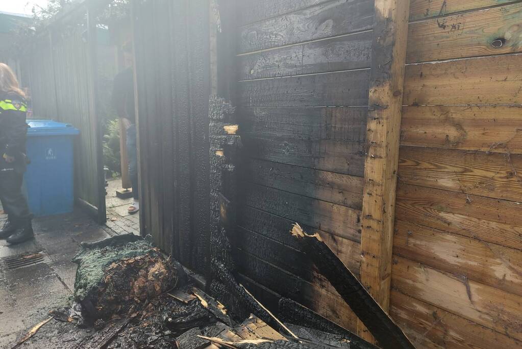 Jongeren stichten brand met vuurwerk in schuur