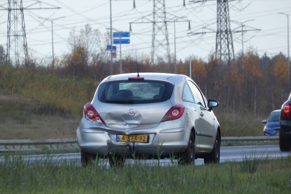 Persoon gewond bij aanrijding tussen meerdere voertuigen