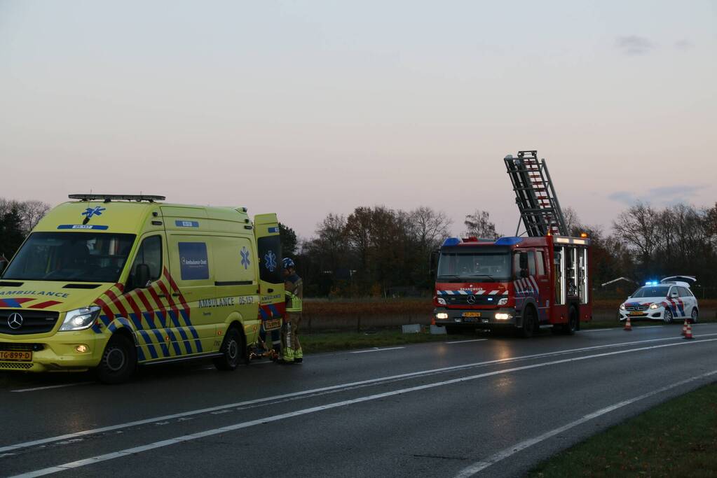 Personenauto belandt in sloot