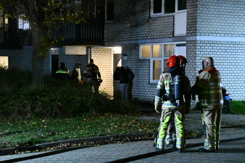 Brand in portiekwoning snel geblust