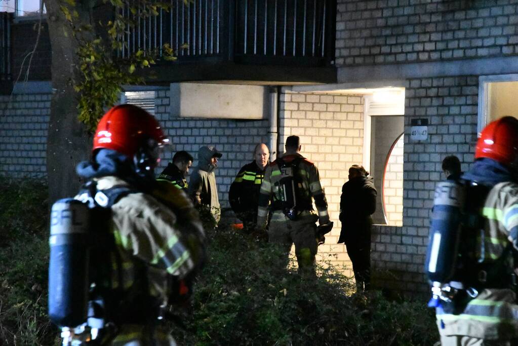 Brand in portiekwoning snel geblust