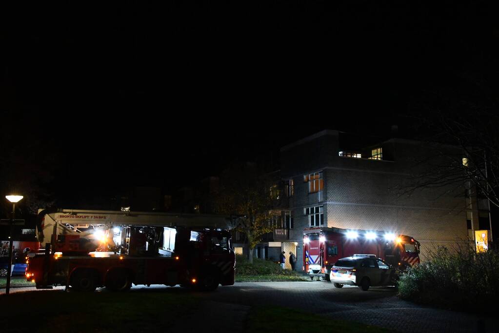 Brand in portiekwoning snel geblust