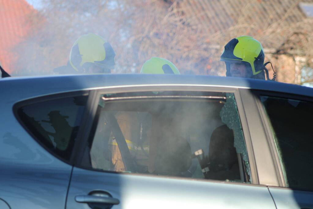 Auto total-loss door brand