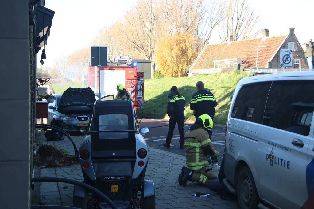 Auto total-loss door brand