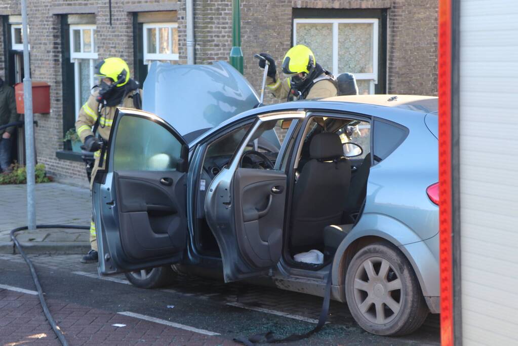 Auto total-loss door brand