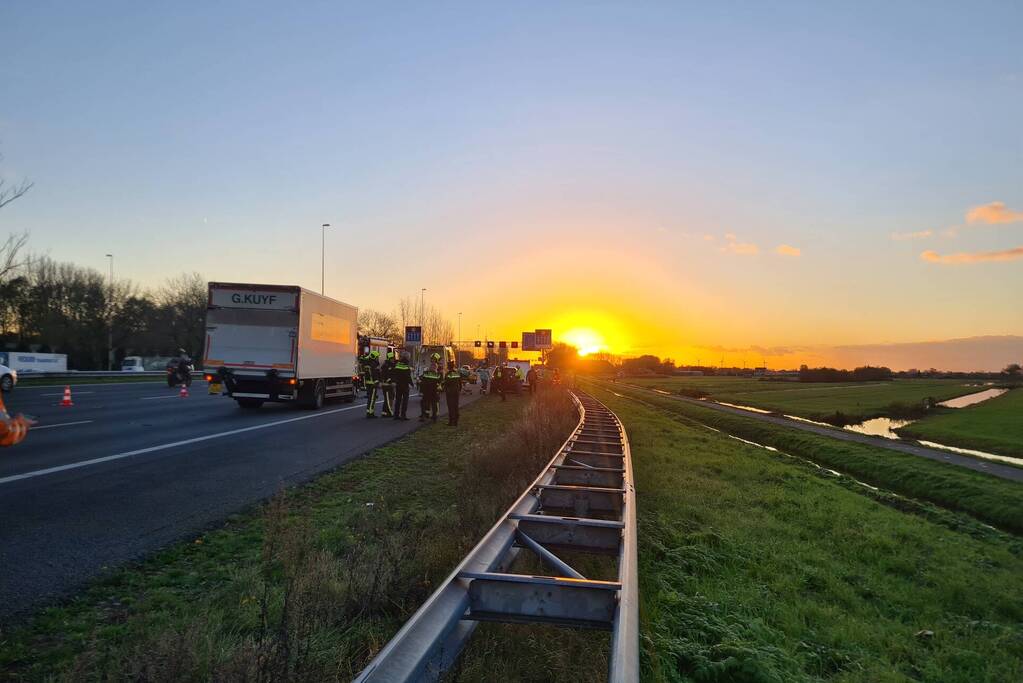 Flinke schade bij aanrijding op snelweg