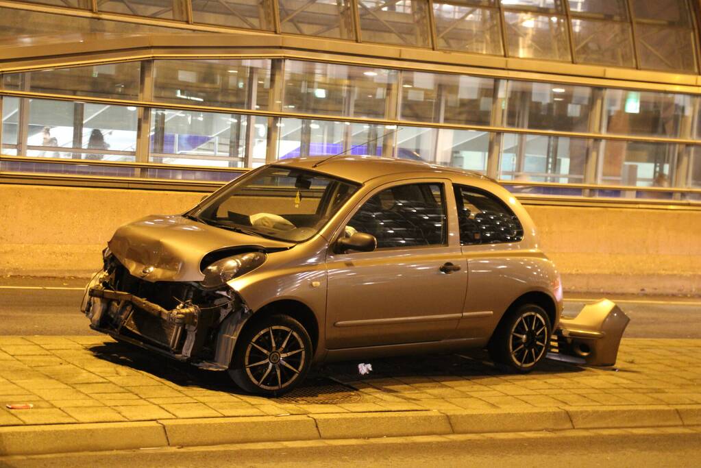 Veel schade aan auto na botsing