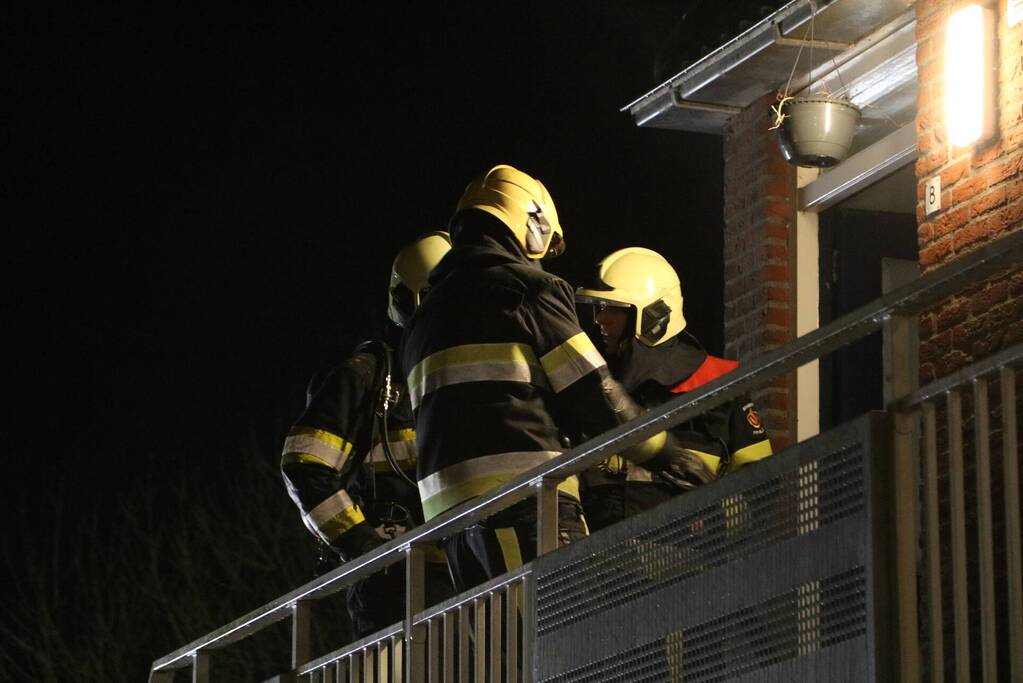 Veel rookontwikkeling door brand in woning
