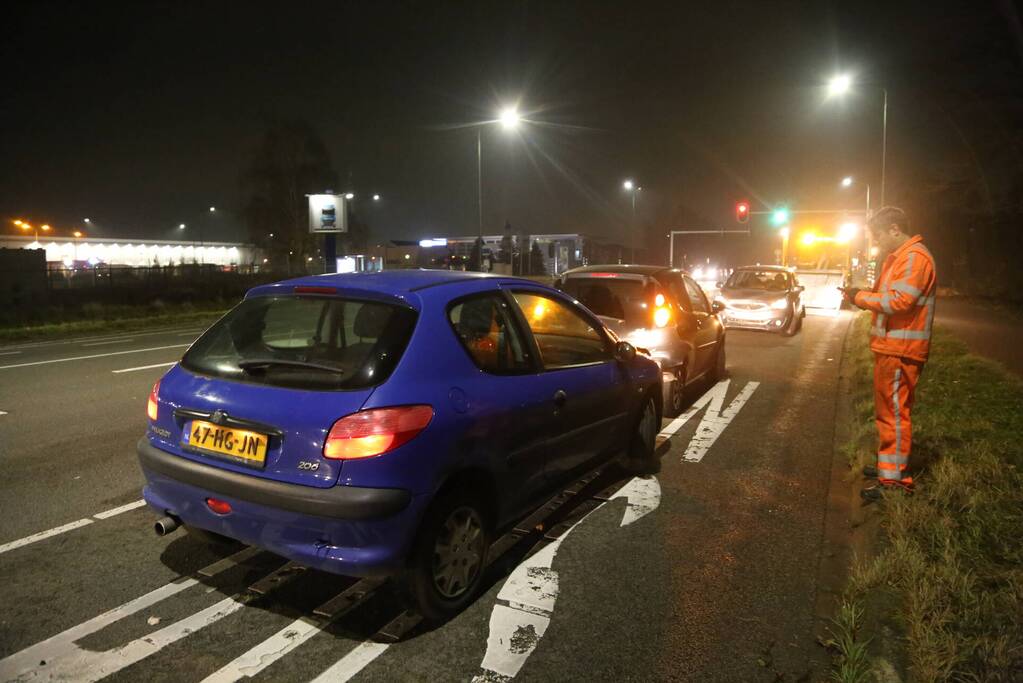 Kettingbotsing tussen vier voertuigen