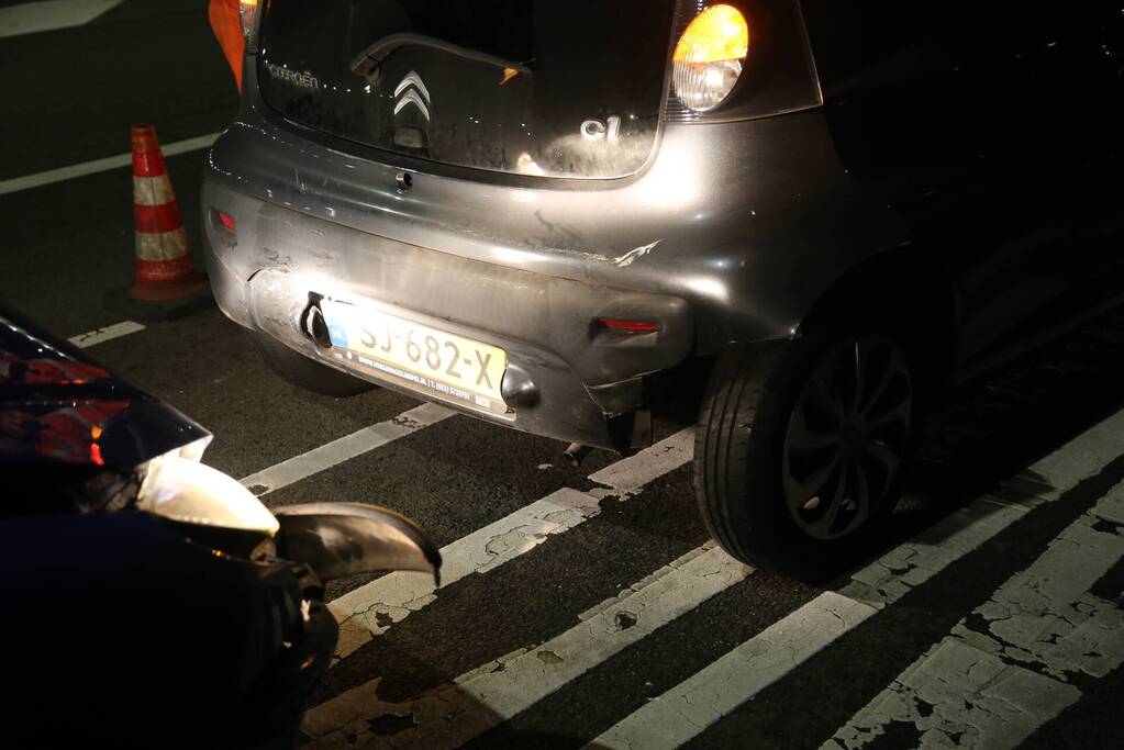 Kettingbotsing tussen vier voertuigen