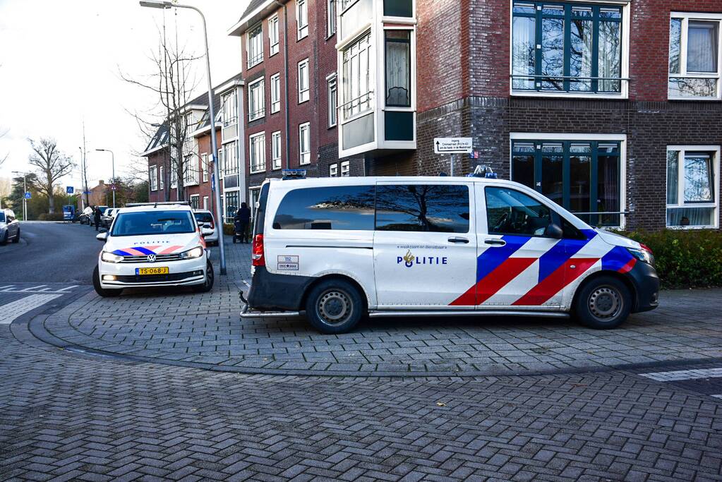 Veel politie ingezet voor agressieve hond in woning