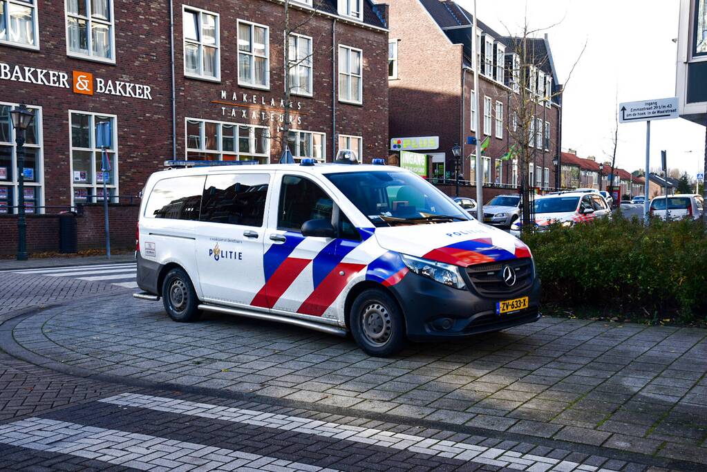 Veel politie ingezet voor agressieve hond in woning