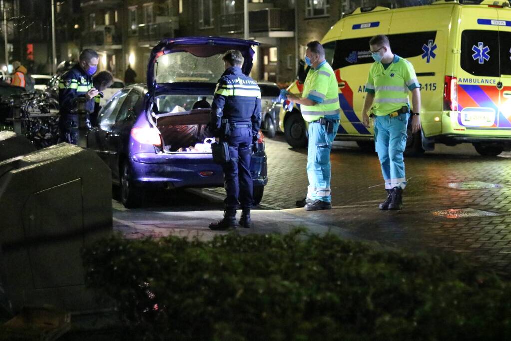 Straat afgezet door steekincident
