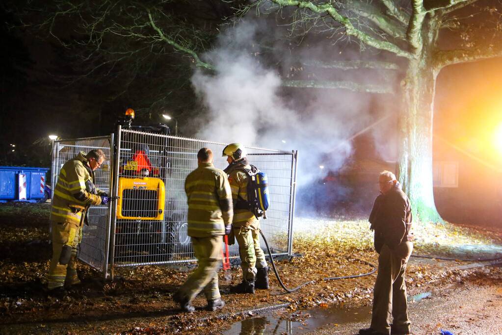 Veel rookontwikkeling door brand in dixi