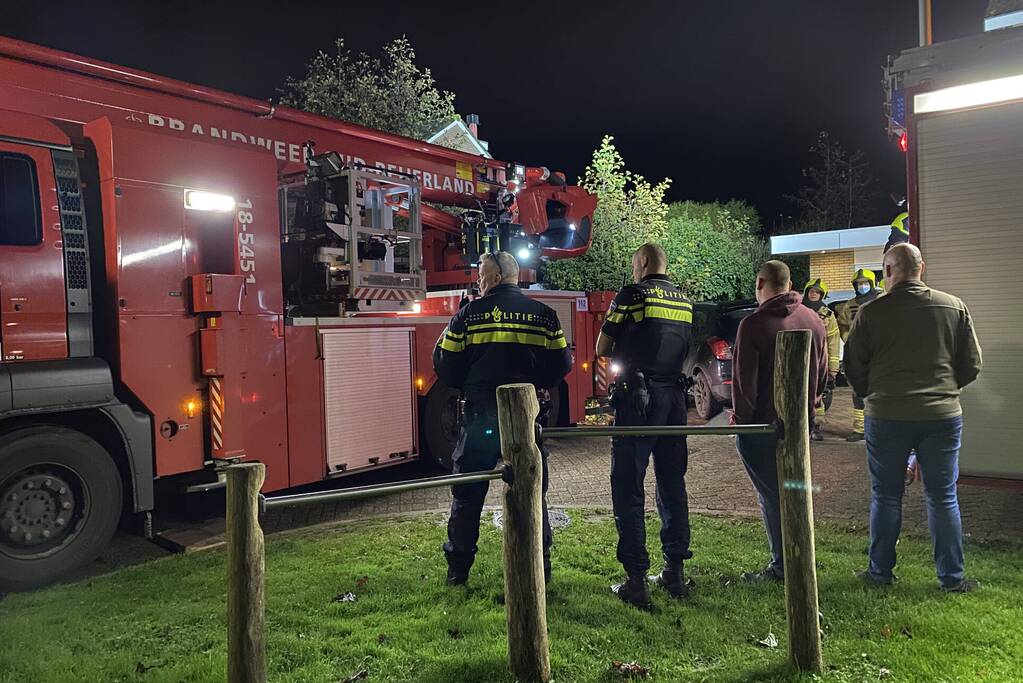 Schoorsteenbrand snel onder controle