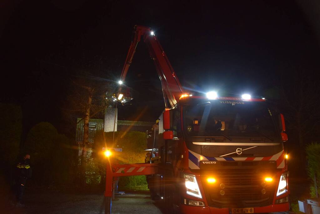 Schoorsteenbrand bij vrijstaande woning