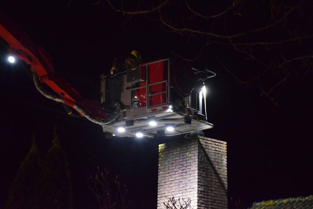 Schoorsteenbrand bij vrijstaande woning