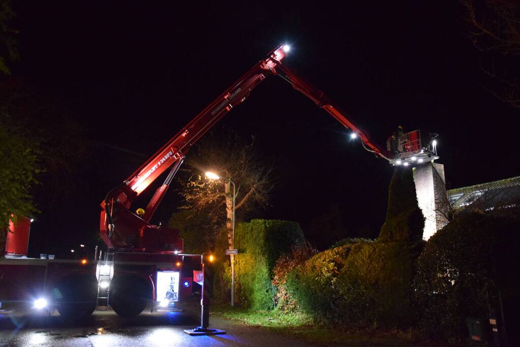 Schoorsteenbrand bij vrijstaande woning