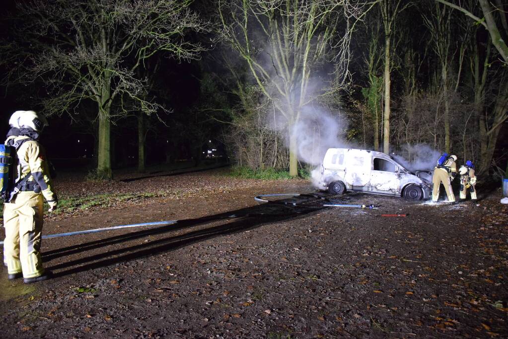 Gestolen busje uitgebrand teruggevonden