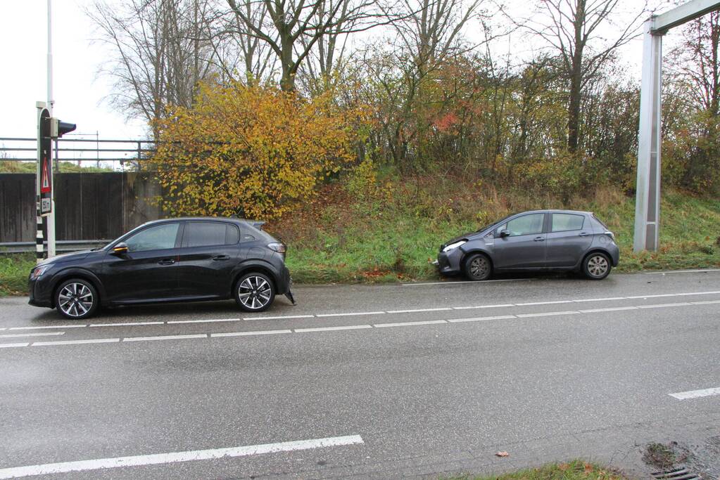 Flinke Schade bij kop-staart aanrijding
