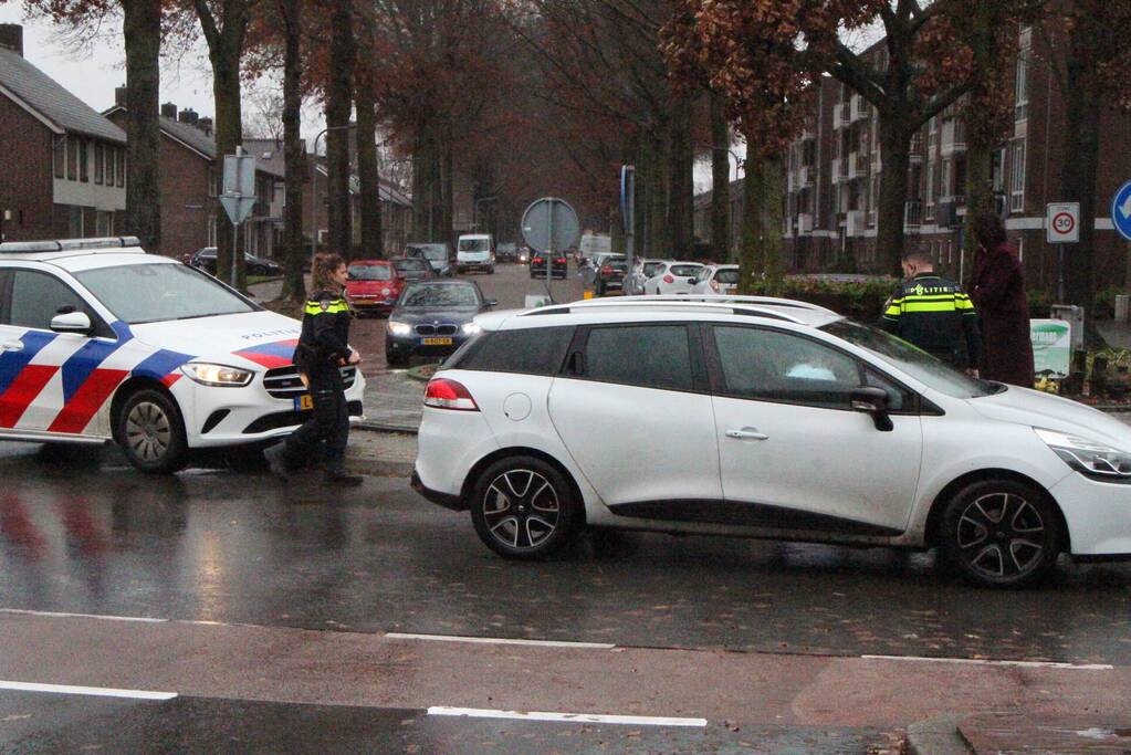 Fietser gewond bij aanrijding op rotonde