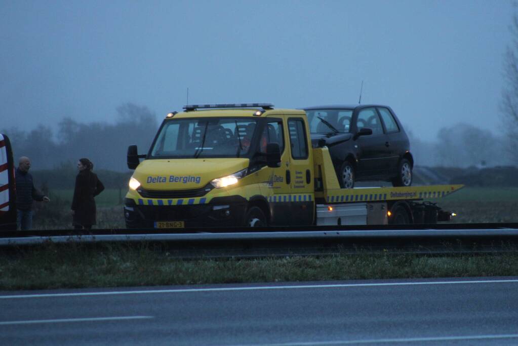 Auto geborgen na kop-staart botsing