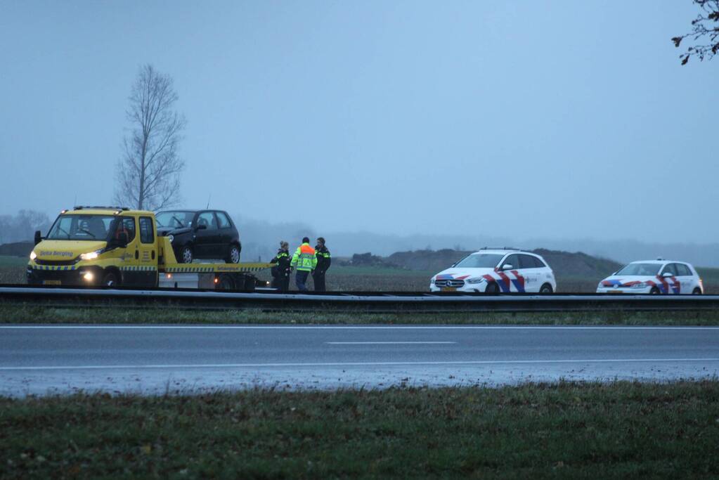 Auto geborgen na kop-staart botsing