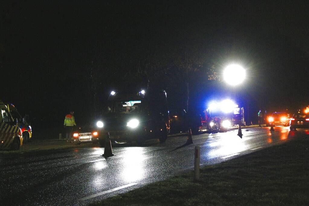 Meerdere voertuigen betrokken bij ongeval met beknelling