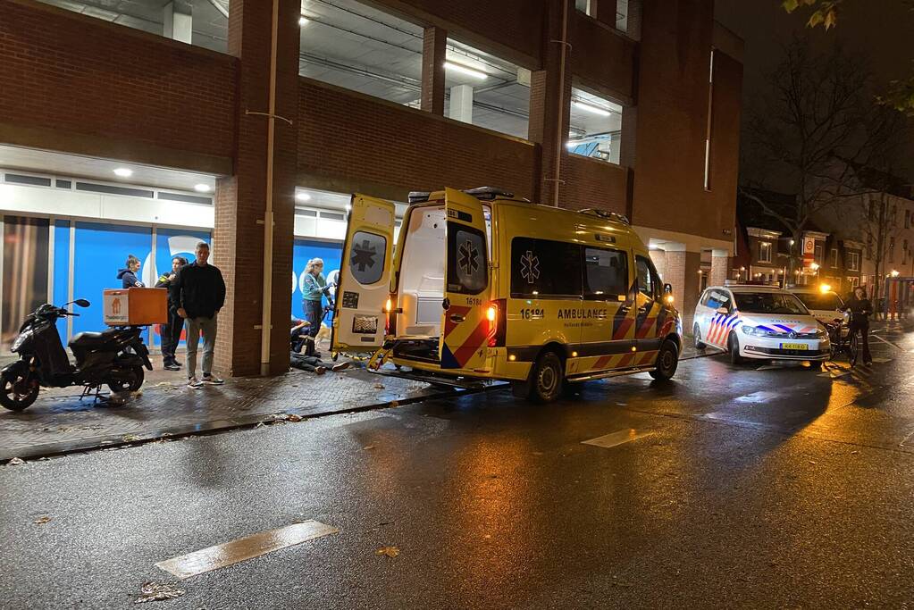 Scooterrijdster gewond na harde val