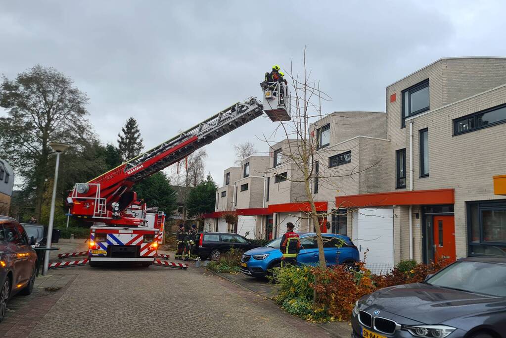 Schoorstenbrand in woning