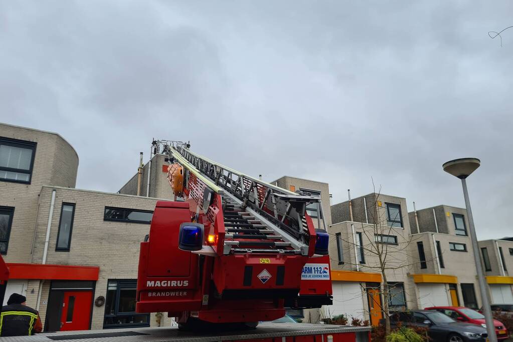 Schoorstenbrand in woning