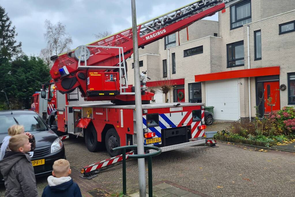 Schoorstenbrand in woning