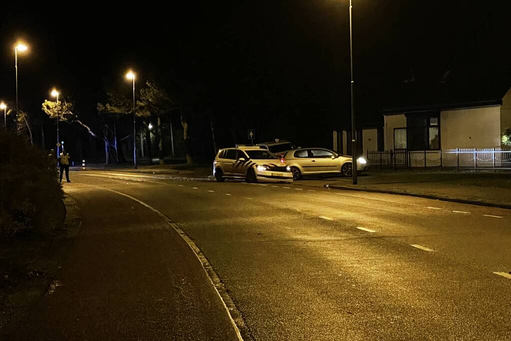 Auto klemgereden na achtervolging