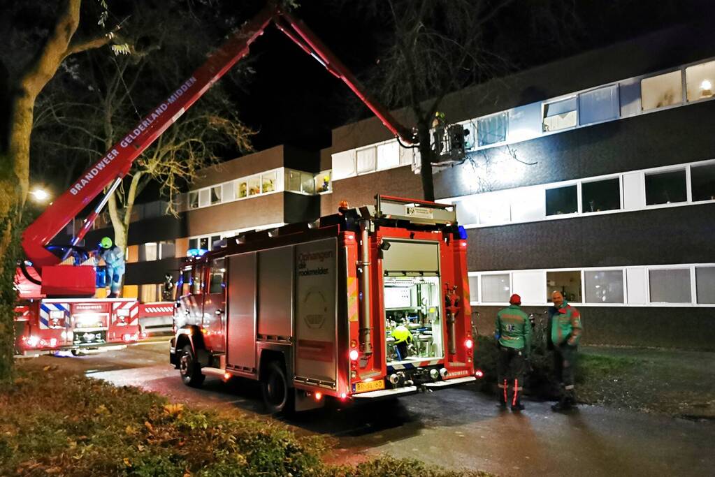 Veel rook bij brand in appartementencomplex