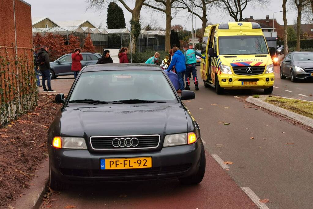E-biker gewond bij aanrijding met auto