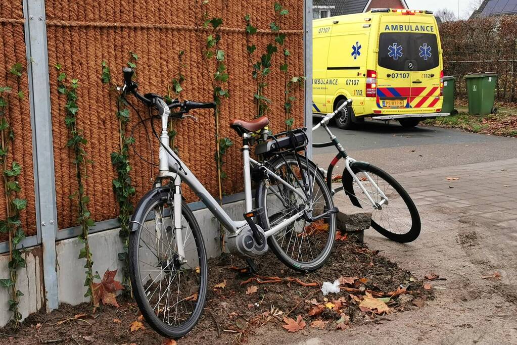 E-biker gewond bij aanrijding met auto